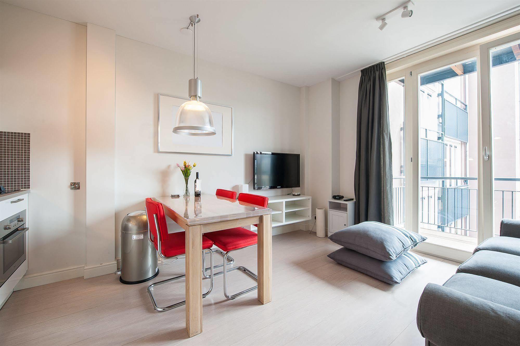 Short Stay Group Dapper Market Serviced Apartments Amsterdam Bagian luar foto
