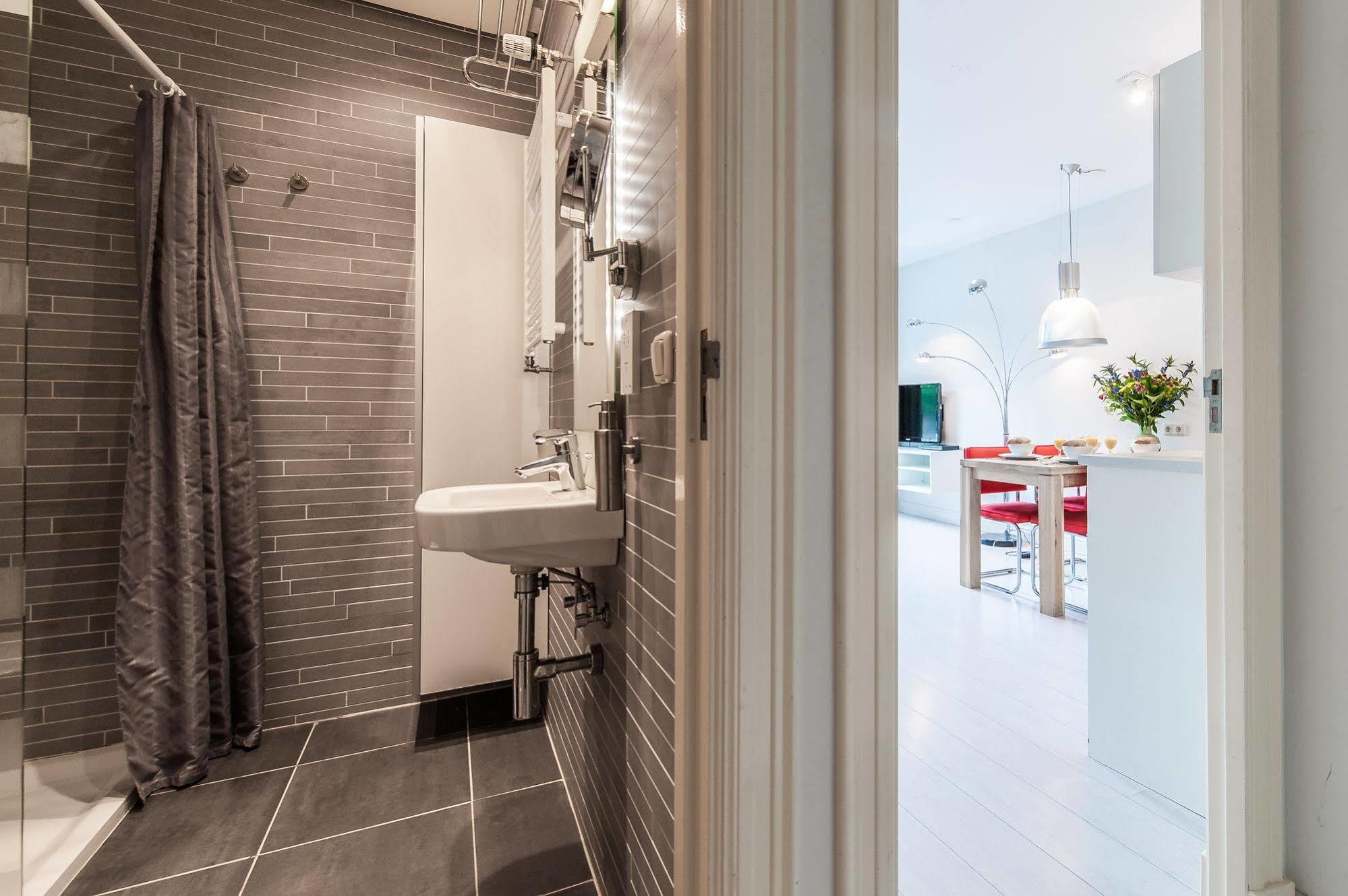 Short Stay Group Dapper Market Serviced Apartments Amsterdam Bagian luar foto
